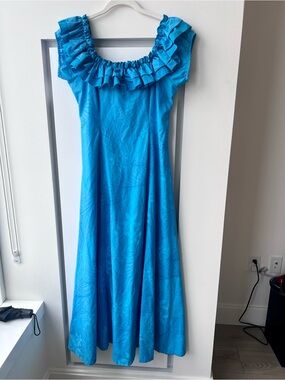 T & L Muumuu Factory Hawaii Blue Floral Ruffle Neck Maxi Dress Vintage S 7/8